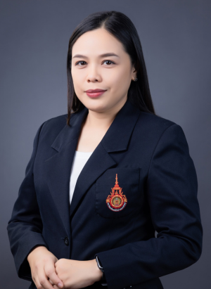 นางสาวปิยวรรณ แน่นนอก